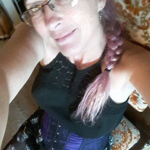 Meet your Posher, Cari